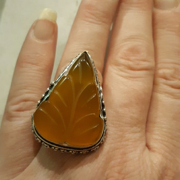 New Hand Carved Chalcedony 925 Silver Ring. - Picture 6 of 8